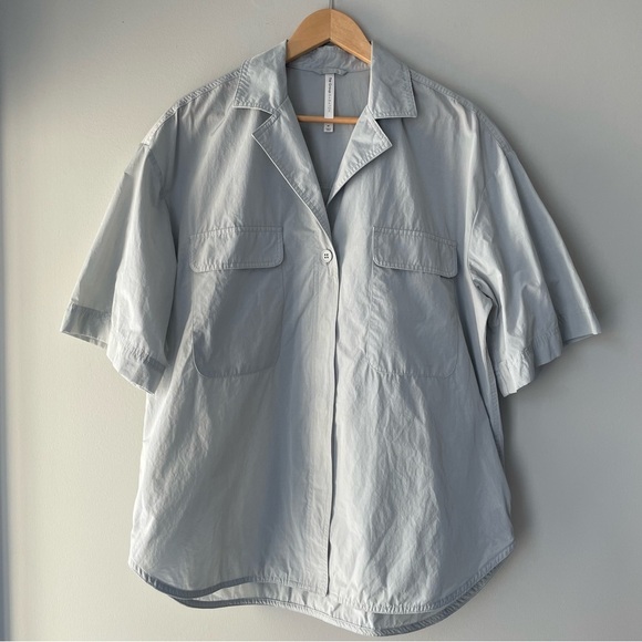 Aritzia THE GROUP BABATON Calipso Grey Short Sleeve Camp Collar Shirt M - Picture 2 of 7